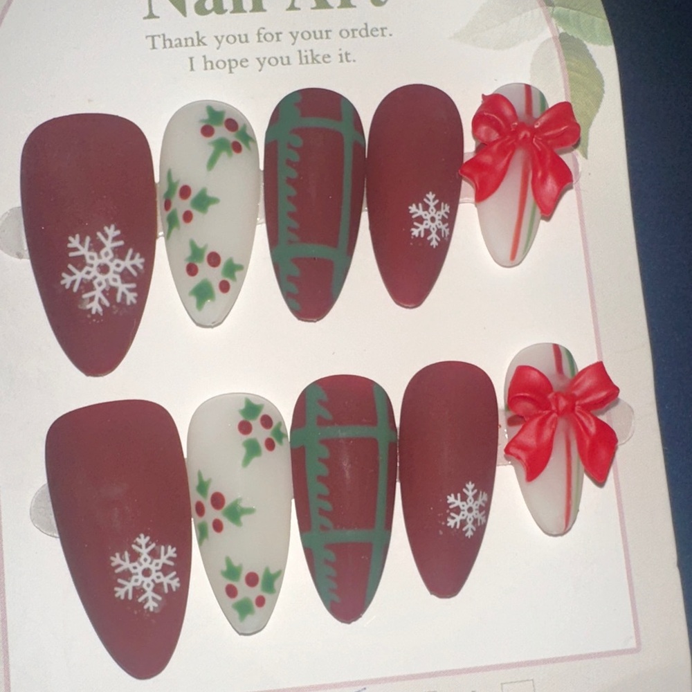 Festive Red and White Holiday Nail Art Set